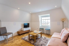Modern and Stylish Apartment in West Kensington